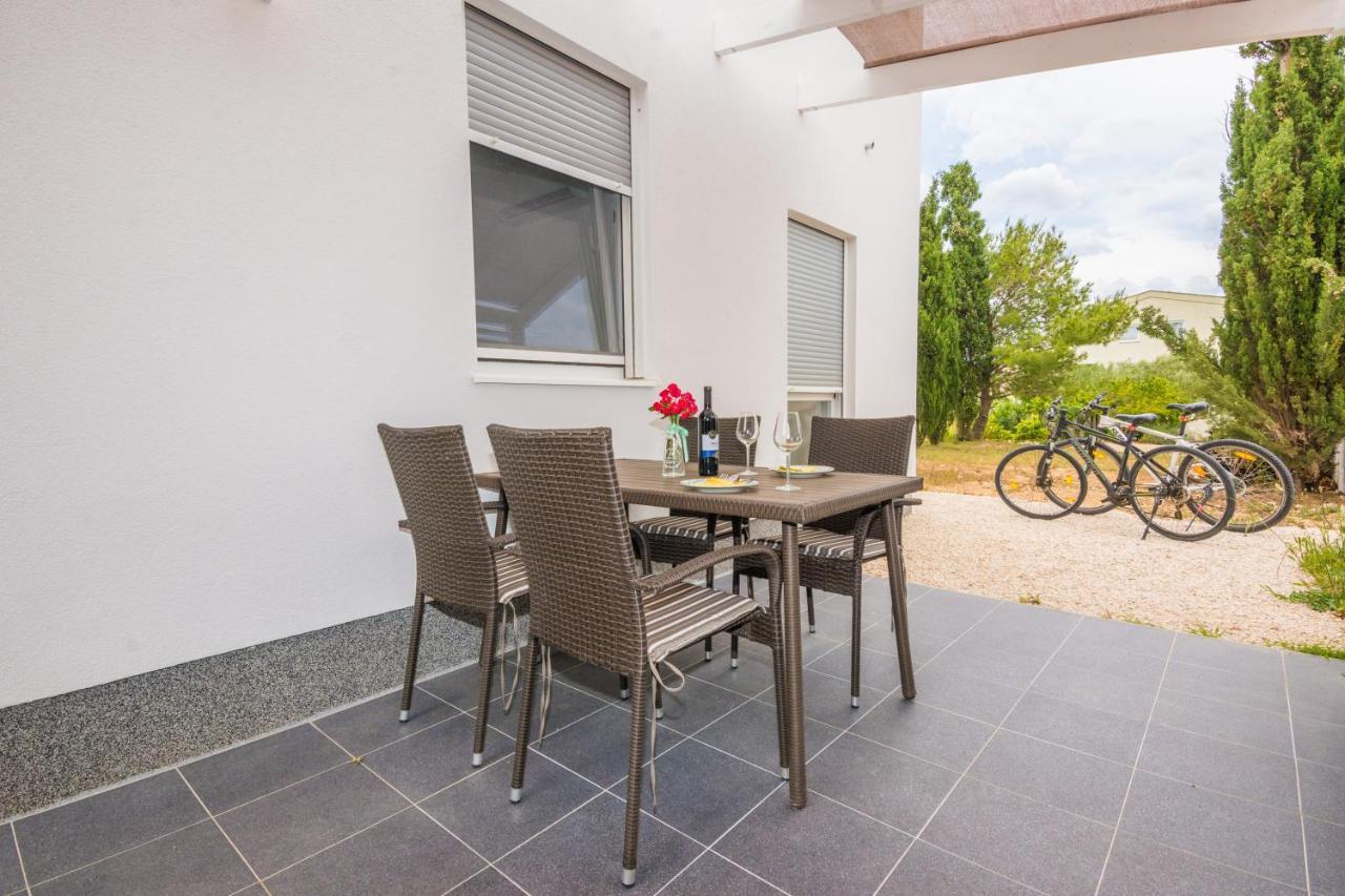 Zilip Apartments Vir Exterior foto